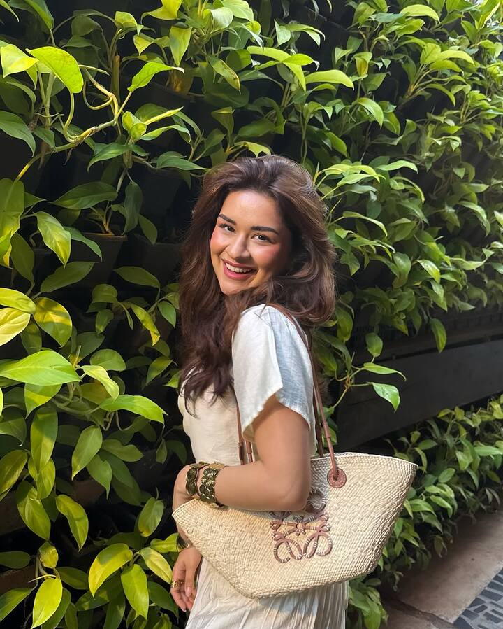 His statement asked fans not to make assumptions, but the incident still sparked memes.