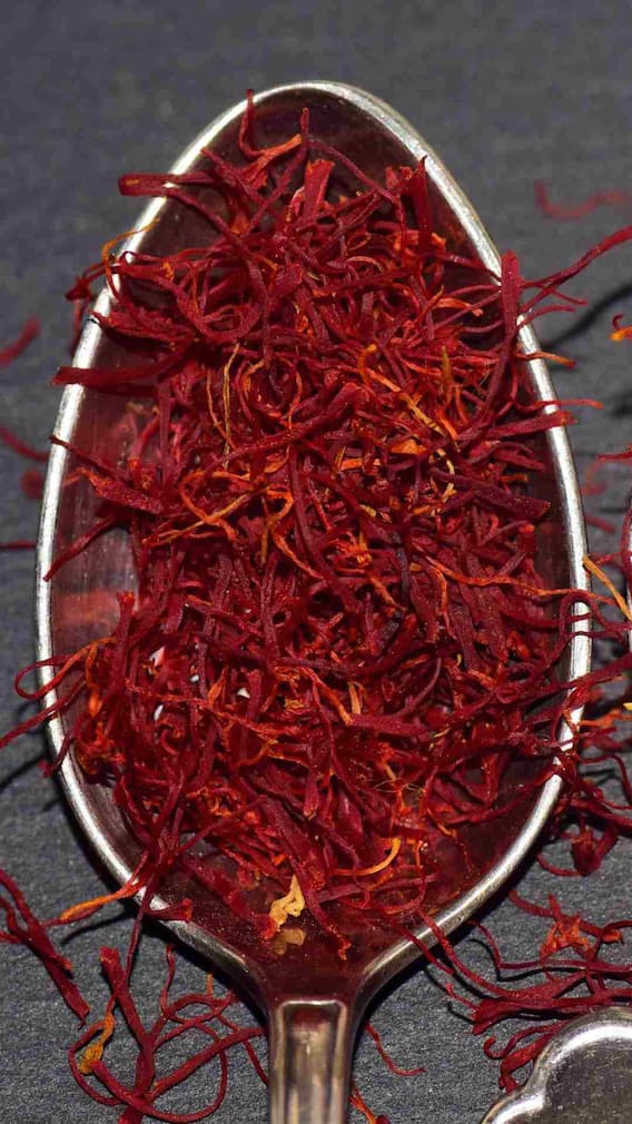 कश्मीर में कितने रुपये में मिलता है 10 ग्राम केसर