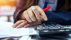 Car Registration: গাড়ির RC-তে মোবাইল নম্বর লিঙ্ক করানো নেই ? এই সমস্যায় পড়তে পারেন আপনিও