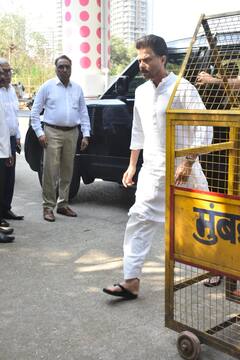 मां की मौत से सदमे में अनिल कपूर, चेहरे पर दिखी मायूसी, दादी के अंतिम संस्कार से पहले चाचा के घर पहुंचे अर्जुन-सोनम