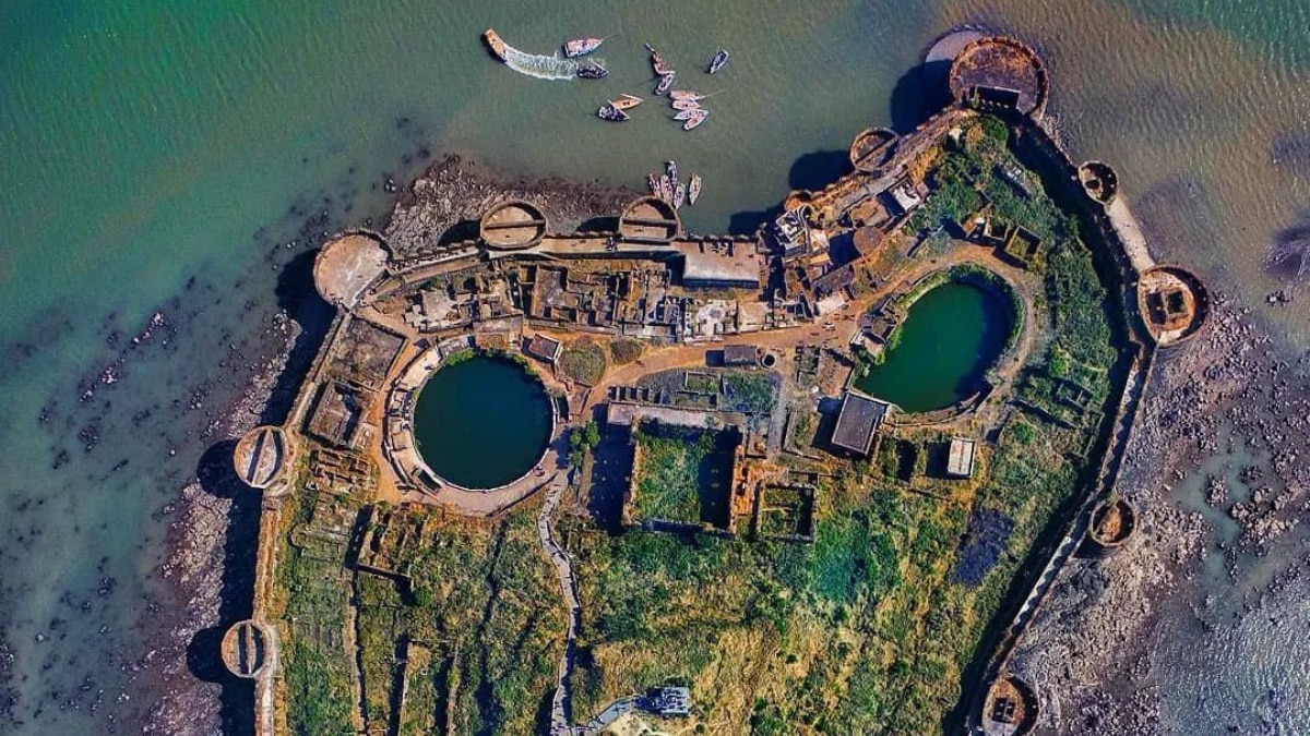 (Image Source: Twitter/ maha_tourism)