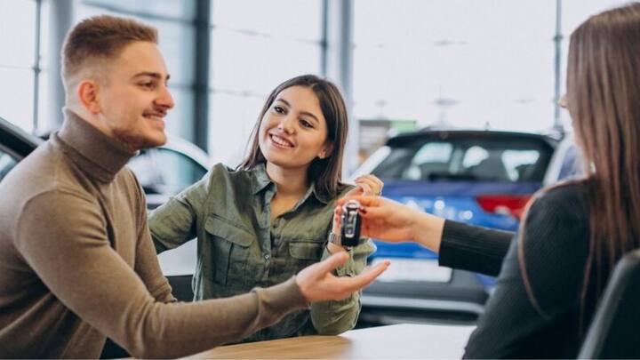 এর জন্য আপনার গাড়ির নামে ই-চালান কাটা হলে আপনি এর তথ্য জানতে পারবেন না। ফলে সময়মত সেই চালান শোধ করতেও পারবেন না।