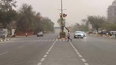 यूपी में फिर बदला मौसम का मिजाज, 25 जिलों में तेज हवाओं के साथ पड़ी बौछारें