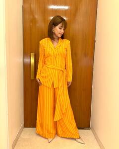 येलो को-ऑर्ड सेट में फिर बॉस लेडी बनकर छाईं हिना खान, पलभर में वायरल हुई तस्वीरें