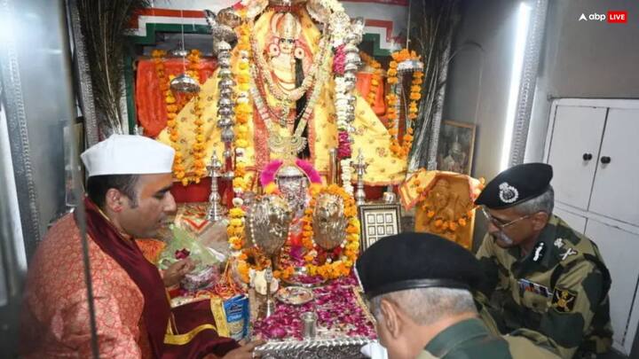 मंदिर परिसर में विजय स्मारक भी बनाया गया है. युद्ध के बाद बी.एस.एफ. जवानों ने संभाला पूजा-अर्चना का जिम्मा संभाला. मंदिर के महत्व को देखते हुए बी.एस.एफ. ने यहां अपनी चौकी बनाई है.