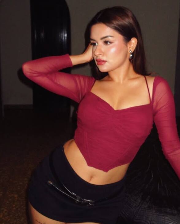 Born in a Sikh family in Jalandhar in 2001, Avneet came to Mumbai as a child and started performing at the age of 8.