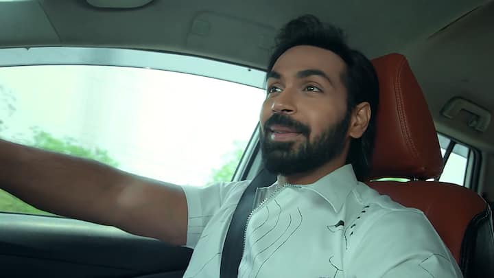 మీరు ఇంట్లో అబద్ధంచెప్పి వచ్చారా అని రాజ్ అడిగితే..మీరు యామినికి నిజం చెప్పి వచ్చారా అంటుంది కావ్య. కొంతమంది కోసం కొన్నిసార్లు అబద్దం చెప్పొచ్చు అంటుంది కావ్య..రాజ్ మురిసిపోతాడు