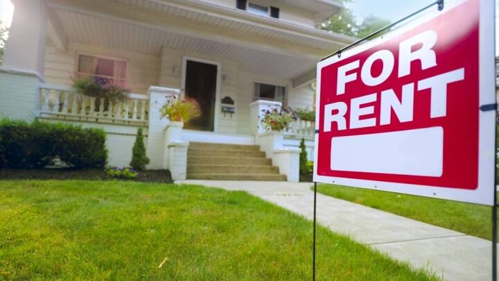 इसलिए जानकारी हासिल करके ही मकान किराए पर दें. नहीं तो बिना बात के ही आपको दिक्कत का सामना करना पड़ सकता है. इस लिए मकान को किराए पर उठाने से पहले किराएदार से उसके पहचान डॉक्यूमेंट जरूर लें.