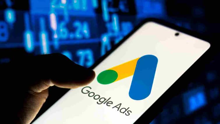Now you will see ads while talking to chatbots There is a big game hidden in this trick of Google अब चैटबॉट से बातें करते वक्त दिखेंगे Ads! गूगल की इस चाल में छुपा है बड़ा गेम