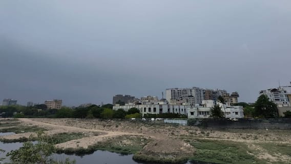 Chennai Weather: சென்னையில் திடீரென சூழ்ந்த மேகங்கள்; வேகமெடுத்த காற்று- வானிலை மையம் சொன்னது என்ன?