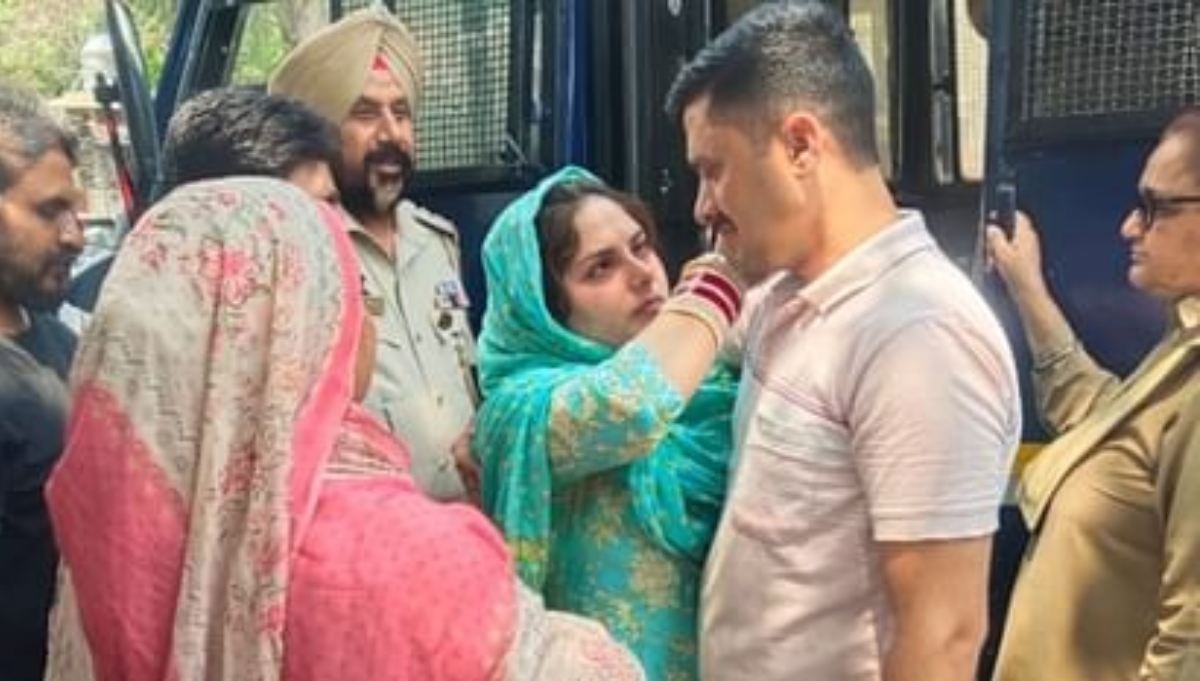 पाकिस्तानी महिला से निकाह करने वाले बर्खास्त CRPF जवान बोले- ‘पत्नी ने कहा पास्पोर्ट पर ऐसा स्टांप लगाओ कि…’