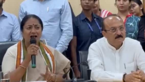 CM Gupta Meets Parents Of Private School Students As Delhi Cabinet Clears Bill To Regulate Fee