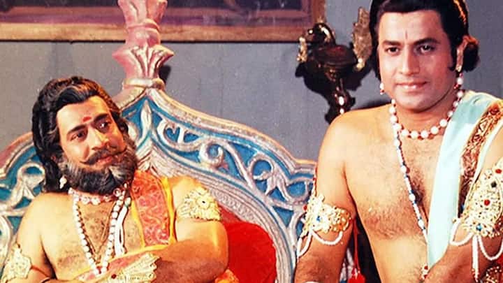 रामायण को लेकर ऐसे तमाम किस्से सुनने के लिए मिलते हैं. एन एपिक लाइफ: रामानंद सागर-बरसात से रामायण तक किताब में कई किस्सों का जिक्र मिलता है.