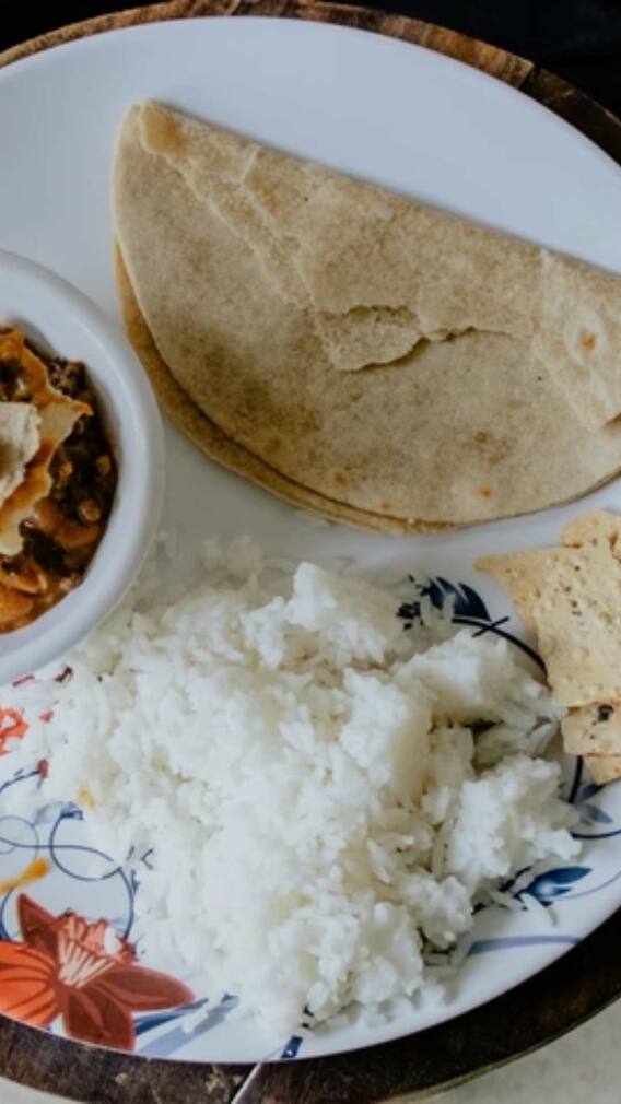 क्या रोटी और चावल एक साथ नहीं खाना चाहिए?