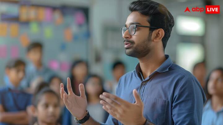 सरकार की यह एक महत्वपूर्ण पहल है, जिसका उद्देश्य आर्थिक रूप से कमजोर वर्गों के मेधावी छात्रों को प्रतियोगी परीक्षाओं की तैयारी के लिए मुफ्त कोचिंग प्रदान करना है.