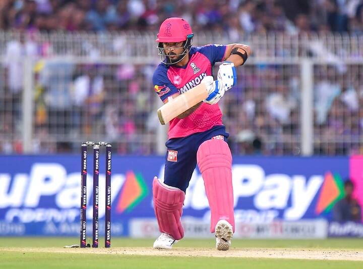 In IPL 2025, there was a competition between Rajasthan Royals and Kolkata Knight Riders on Sunday. In this match, Ryan Parag played a quick innings. He scored 95 runs. During this, he hit 6 sixes in 6 balls. Parag hit 5 sixes in 5 balls of Moin Ali in the first 13th over.