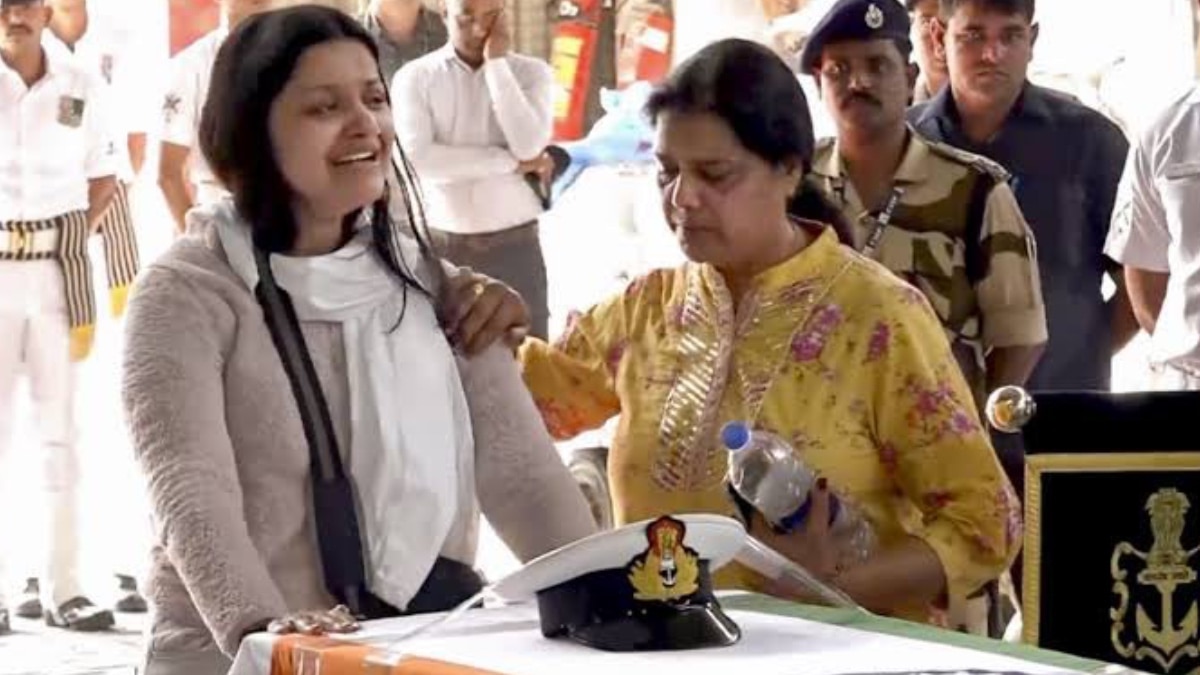 ‘नफरती चिंटू नीचता की..’ पहलगाम में मारे गए विनय नरवाल की पत्नी हिमांशी को ट्रोल करने पर भड़की कांग्रेस