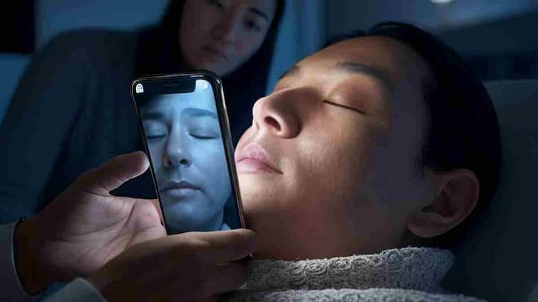 Will Face Unlock work if you take the phone in front of the face of a dead person मरे हुए व्यक्ति के चेहरे के सामने उसका फोन ले जाने पर क्या काम करेगा फेसअनलॉक?