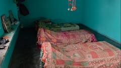 पीलीभीत में हिंदुओं के घर मिली अवैध मजारें, हिंदू संगठनों ने पुलिस की मौजूदगी में किया ध्वस्त