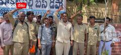 ఉమ్మడి రాష్ట్రంలోనే బతుకులు బాగున్నాయ్‌! సమ్మె వాయిదా, ప్రభుత్వ తీరుపై ఆర్టీసీ కార్మికుల ఆవేదన!