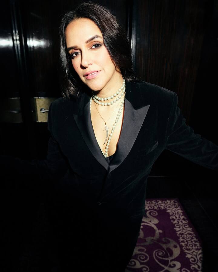 नेहा ने शाहिद कपूर, करीना कपूर, कैटरीना कैफ, अक्षय कुमार, ऐश्वर्या राय, संजय दत्त, इमरान हाशमी जैसे स्टार्स के साथ स्क्रीन भी शेयर किया. लेकिन इंडस्ट्री में वो अपनी पहचान नहीं बना पाईं.