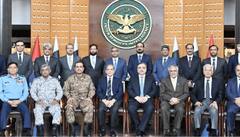 ਭਾਰਤ 'ਚ ਜੰਗ ਦੀ 'ਮੌਕ ਡ੍ਰਿਲ' ਤੋਂ ਘਬਰਾਇਆ ਪਾਕਿਸਤਾਨ ! ISI ਹੈੱਡਕੁਆਰਟਰ ਪਹੁੰਚੇ ਸ਼ਾਹਬਾਜ਼ ਸ਼ਰੀਫ਼, ਤਿੰਨਾਂ ਫੌਜਾਂ ਦੇ ਮੁਖੀ ਵੀ ਰਹੇ ਮੌਜੂਦ