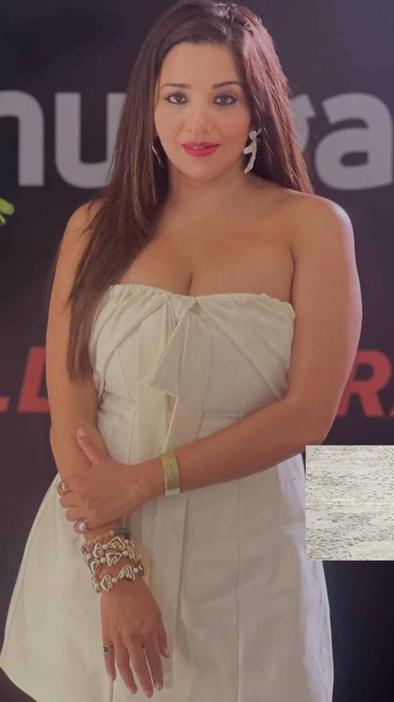 भोजपुरी हसीना मोनालिसा ने फ्लॉन्ट किया फिगर, शॉर्ट ड्रेस में दिखाई अदाएं