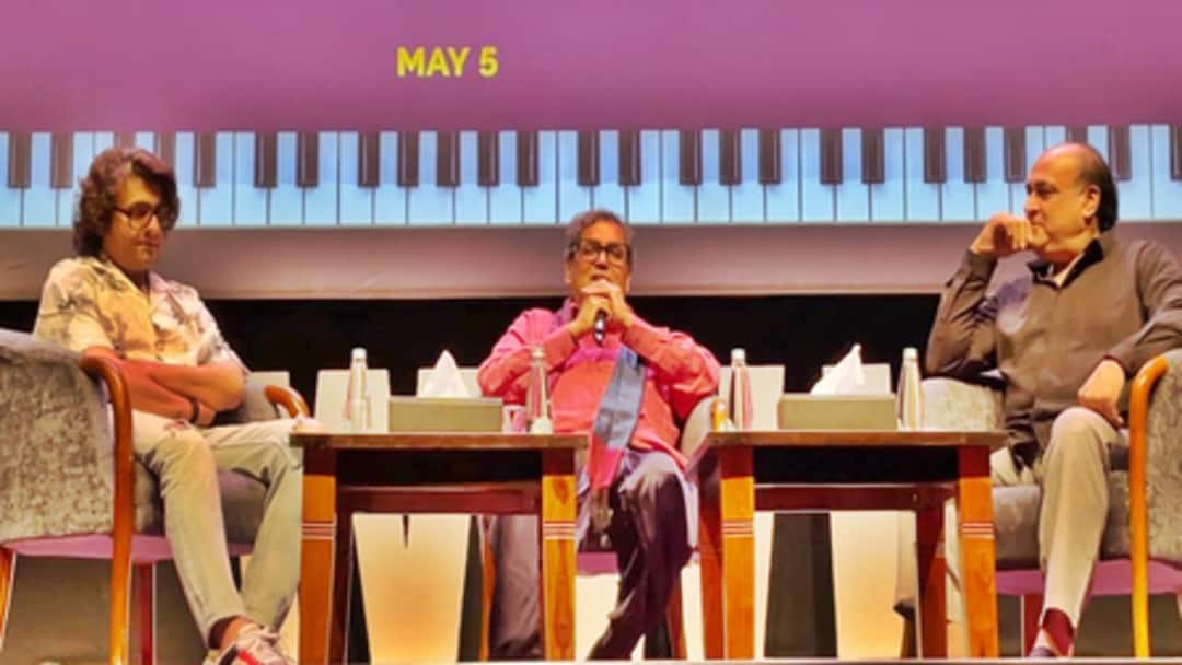 Subhash Ghai And Sonu Nigam Honour Mohammed Rafi’s Legacy At Cadence Music Fest Subhash Ghai And Sonu Nigam Honour Mohammed Rafi’s Legacy At Cadence Music Fest Subhash Ghai And Sonu Nigam Honour Mohammed Rafi’s Legacy At Cadence Music Fest