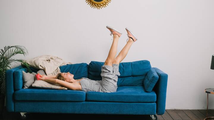 5. Priorotise Sleep And Relaxation: Asthma can worsen at night so a good sleep hygiene is extremely crucial. Maintain regular sleep schedule and keep your bedroom allergen free. Practice relaxation techniques like light stretches and meditation to promote restful sleep. (Image Source: Canva)