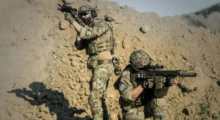 ਕੀ ਜੰਗ ਲੜਨ ਤੋਂ ਇਨਕਾਰ ਕਰ ਸਕਦੇ ਫੌਜ ਦੇ ਜਵਾਨ? ਜਾਣ ਲਓ ਕੀ ਹਨ ਨਿਯਮ can-soldiers-refuse-to-fight-in-war-know-what-the-rules-amid-india-pakistan-tension ਕੀ ਜੰਗ ਲੜਨ ਤੋਂ ਇਨਕਾਰ ਕਰ ਸਕਦੇ ਫੌਜ ਦੇ ਜਵਾਨ? ਜਾਣ ਲਓ ਕੀ ਹਨ ਨਿਯਮ