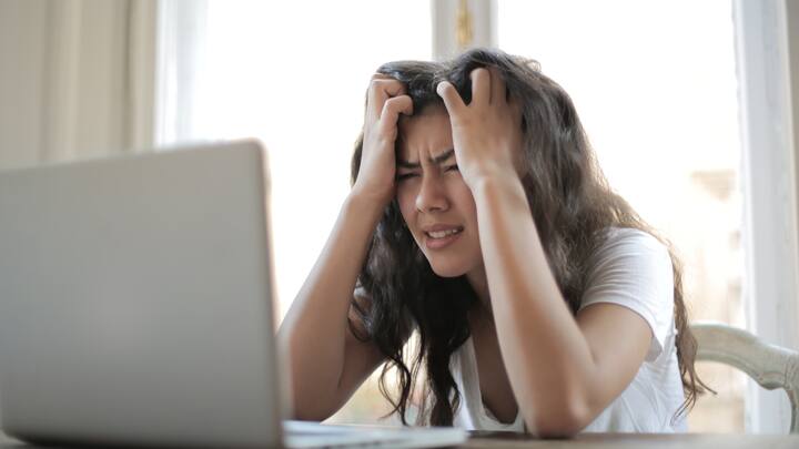 6. Manage Stress: Emotional stress can tighten the chest and trigger breathing difficulty. Practice stress reducing activities like listening to calming music, journaling, or more. A calm mild will help regulate breathing and prevent flare-ups. (Image Source: Canva)