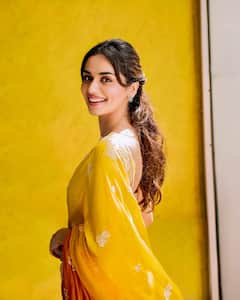 Manushi Chhillar: ఎల్లో కలర్ శారీలో ఎల్లోరా శిల్పంలా ఉన్న మానుషి!