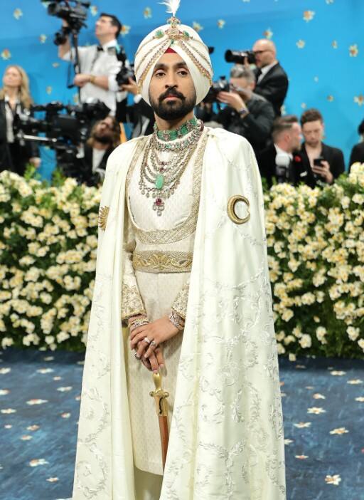 ਦਿਲਜੀਤ ਦੋਸਾਂਝ ਨੇ ਪੰਜਾਬੀ ਰਾਇਲਜ਼ ਲੁੱਕ ਨਾਲ ਲੁੱਟੀ ਮਹਿਫ਼ਲ