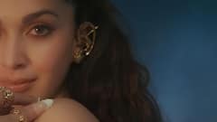 Kiara Advani In Met Gala : कियारा अडवाणीची मेट गालामध्ये ग्रँड एण्ट्री, बेबी बंप फ्लॉन्ट करत वेधलं लक्ष!