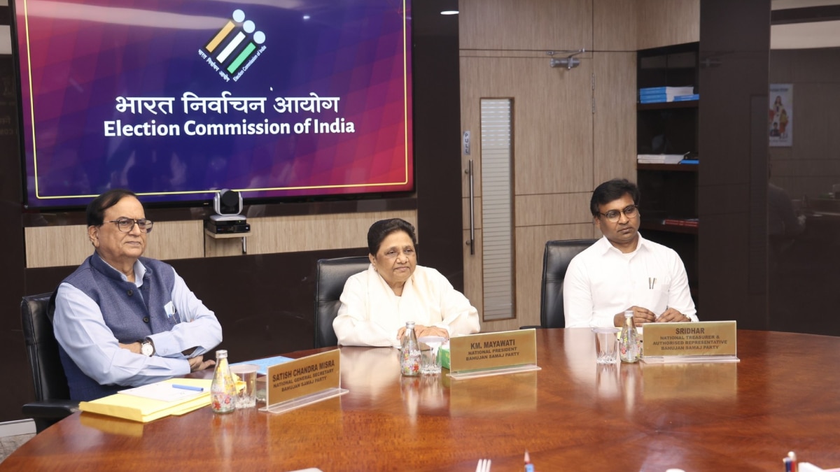 EC से बैठक में मायावती ने चुनाव आयोग के सामने रखी ये तीन अहम मांग, बसपा चीफ ने कहा- वोटर लिस्ट…
