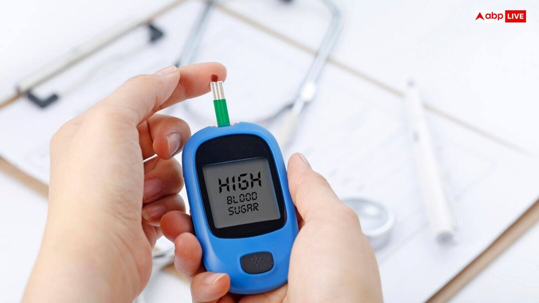 इस हरे रंग के खुशबूदार मसाले से शुगर करें कंट्रोल, खाते ही दिखने लगेगा फर्क Elaichi Can Control high Blood Sugar know how to Consume इस हरे रंग के खुशबूदार मसाले से शुगर करें कंट्रोल, खाते ही दिखने लगेगा फर्क