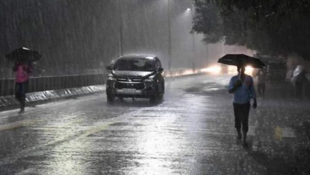 Southwest Monsoon: அக்னி வெயிலுக்கு குட்-பை! முன் கூட்டியே தொடங்கும் தென்மேற்கு பருவமழை! நல்ல செய்தி சொன்ன வானிலை மையம்!