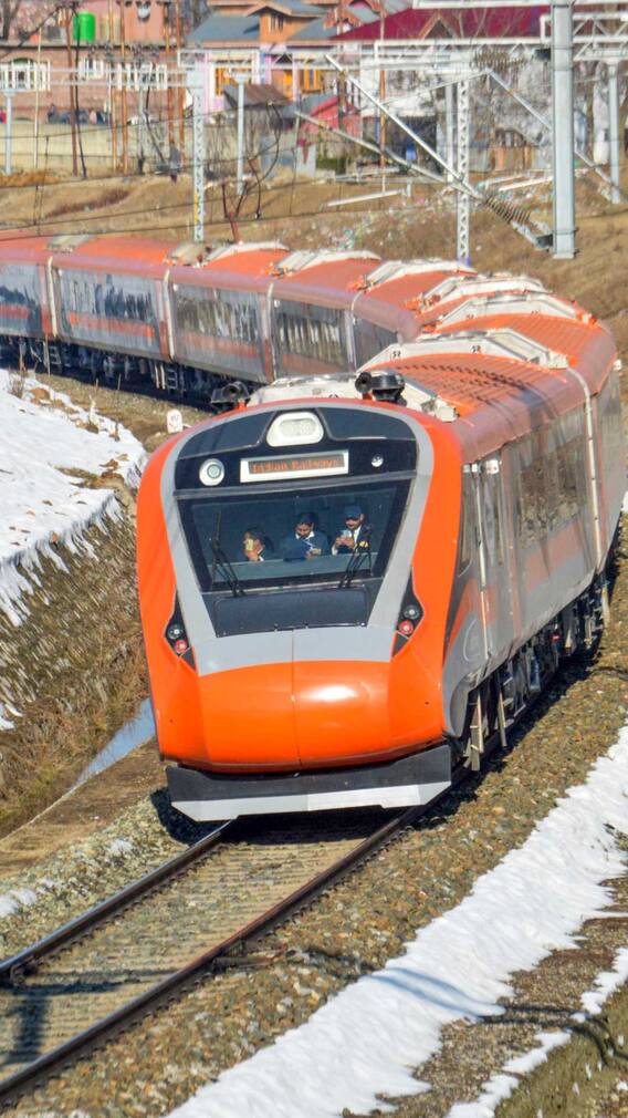 सिर्फ वंदे भारत ही 160 किमी प्रति घंटे की रफ्तार से क्यों चलती है?