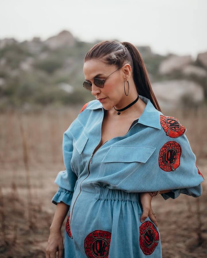 2018 में नेहा धूपिया ने अंगद बेदी के संग शादी कर ली. एक्ट्रेस अपनी मैरिड लाइफ में बेहद खुश हैं और दो बच्चों की मां भी बन चुकी हैं.