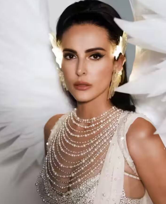 જ્યારે બોલિવૂડ અભિનેત્રી મંદાના કરીમી કંગના રનૌતના શો લોકઅપમાં પહોંચી ત્યારે તેણે પોતાના લગ્ન જીવન અને પતિ ગૌરવ ગુપ્તા વિશે ઘણા ચોંકાવનારા ખુલાસા કર્યા, જેનાથી બધા ચોંકી ગયા હતા.