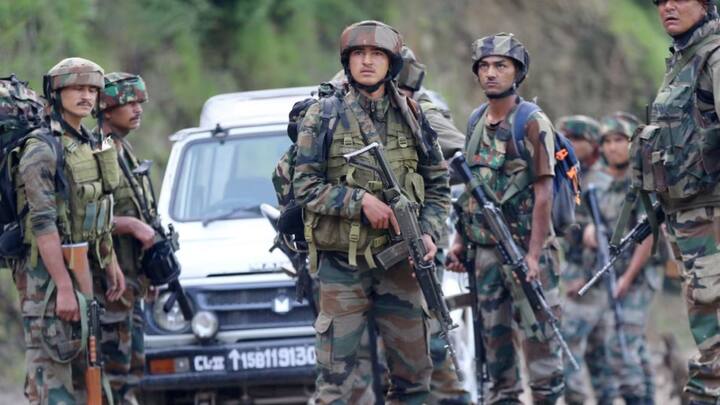 ২০১৯ সালের ১৪ ফেব্রুয়ারি কাশ্মীরের পুলওয়ামায় CRPF-এর কনভয়ে হামলা চালায় জইশ-ই-মহম্মদ। আত্মঘাতী বিস্ফোরণে প্রাণ যায় ৪০ জওয়ানের।