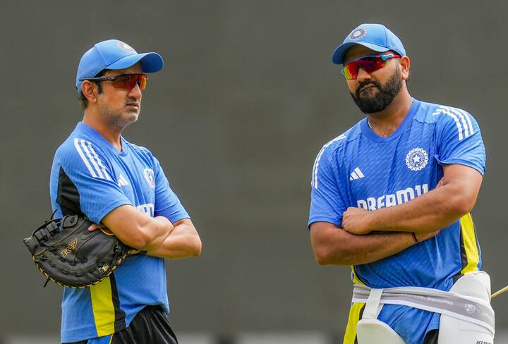 লাল বলের ক্রিকেটে পরপর হতাশাজনক পারফরম্যান্সের পর কোচ গৌতম গম্ভীরের সঙ্গে অধিনায়ক রোহিত শর্মার সম্পর্কের অবনতির কথাও শোনা গিয়েছিল। কিন্তু সেই দাবি সম্পূর্ণ নস্যাৎ করে দেন গৌতি।