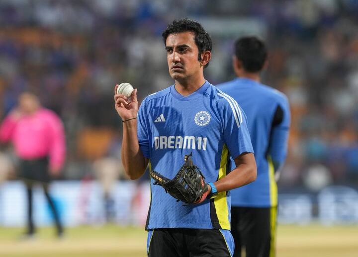 বর্তমান আবহে যে পড়শি দেশ পাকিস্তানের সঙ্গেও কোনওরকম ম্যাচ খেলতে তিনি ব্যক্তিগতভাবে আগ্রহী নন, সেই বিষয়টাও স্পষ্ট করেন তিনি।