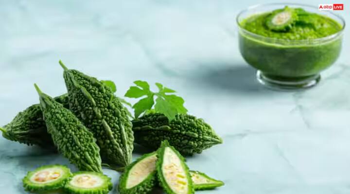 ਕਰੇਲਾ ਸਿਹਤ ਲਈ ਬਹੁਤ ਫਾਇਦੇਮੰਦ ਹੁੰਦਾ ਹੈ, ਪਰ ਕੁਝ ਚੀਜ਼ਾਂ ਦੇ ਨਾਲ ਇਸਦਾ ਸੇਵਨ ਨੁਕਸਾਨਦੇਹ ਹੋ ਸਕਦਾ ਹੈ। ਆਓ ਜਾਣਦੇ ਹਾਂ ਕਰੇਲੇ ਨੂੰ ਕਿਹੜੀਆਂ ਚੀਜ਼ਾਂ ਨਾਲ ਨਹੀਂ ਖਾਣਾ ਚਾਹੀਦਾ?