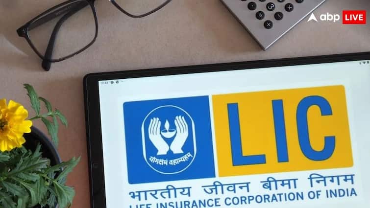 LIC का कौन-सा रिटायरमेंट प्लान आपके लिए बेस्ट, जिससे हर बार मिलेंगे एक लाख रुपये? lic retirement plan scheme in this you will get more than one lakh every year know the details of scheme LIC का कौन-सा रिटायरमेंट प्लान आपके लिए बेस्ट, जिससे हर बार मिलेंगे एक लाख रुपये?