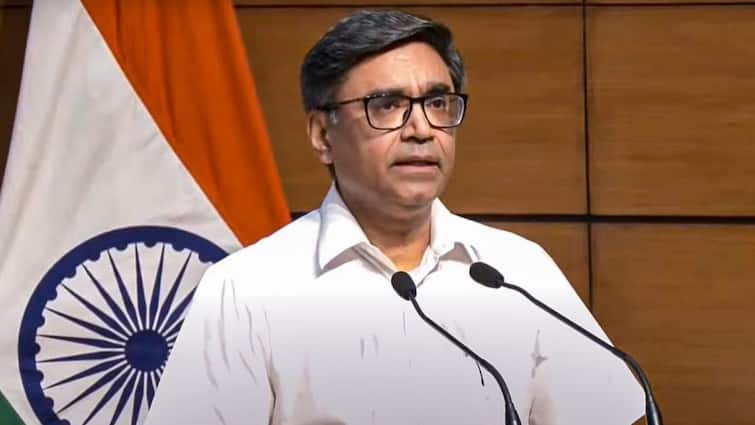 'पहलगाम आतंकी हमले में टीआरएफ की भूमिका, आतंकियों का ठिकाना है पाकिस्तान', ऑपरेशन सिंदूर के बाद बोले विदेश सचिव विक्रम मिसरी