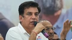 दिल्ली में कूड़े के पहाड़ को लेकर सियासत, कांग्रेस का बीजेपी पर हमला, AAP को भी घेरा