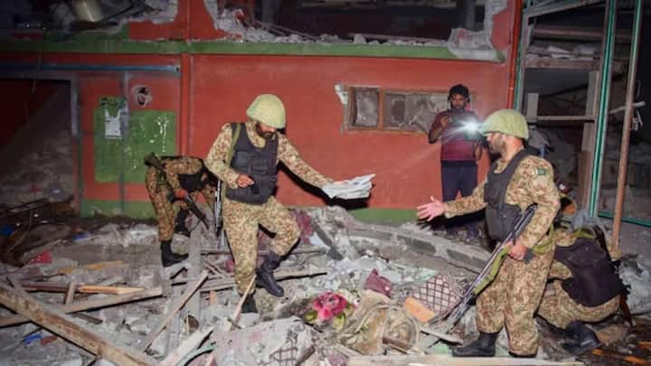 पहलगाम दहशतवादी हल्ल्याला प्रत्युत्तर म्हणून भारतीय सैन्याने मंगळवारी रात्री पाकव्याप्त काश्मीरमध्ये विमानांच्या साहाय्याने क्षेपणास्त्रांचा (Air Strike) मारा करुन दहशतवादी तळ उद्ध्वस्त केले. या मोहीमेला 'ऑपरेशन सिंदूर' (Operation Sindoor) असे नाव देण्यात आले होते. या मोहीमेतंर्गत पाकव्याप्त काश्मीरमधील 9 दहशतवादी तळ उद्ध्वस्त झाले.