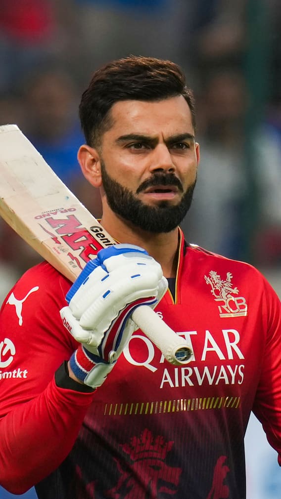 'जोकर' है विराट कोहली, भारतीय सिंगर ने सरेआम क्यों उड़ाया मजाक, ये रही वजह