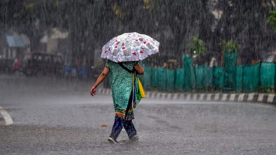 UP Weather: यूपी में मौसम ने बदली करवट, इस दिन तक बारिश के आसार, आंधी-तूफान का भी अलर्ट